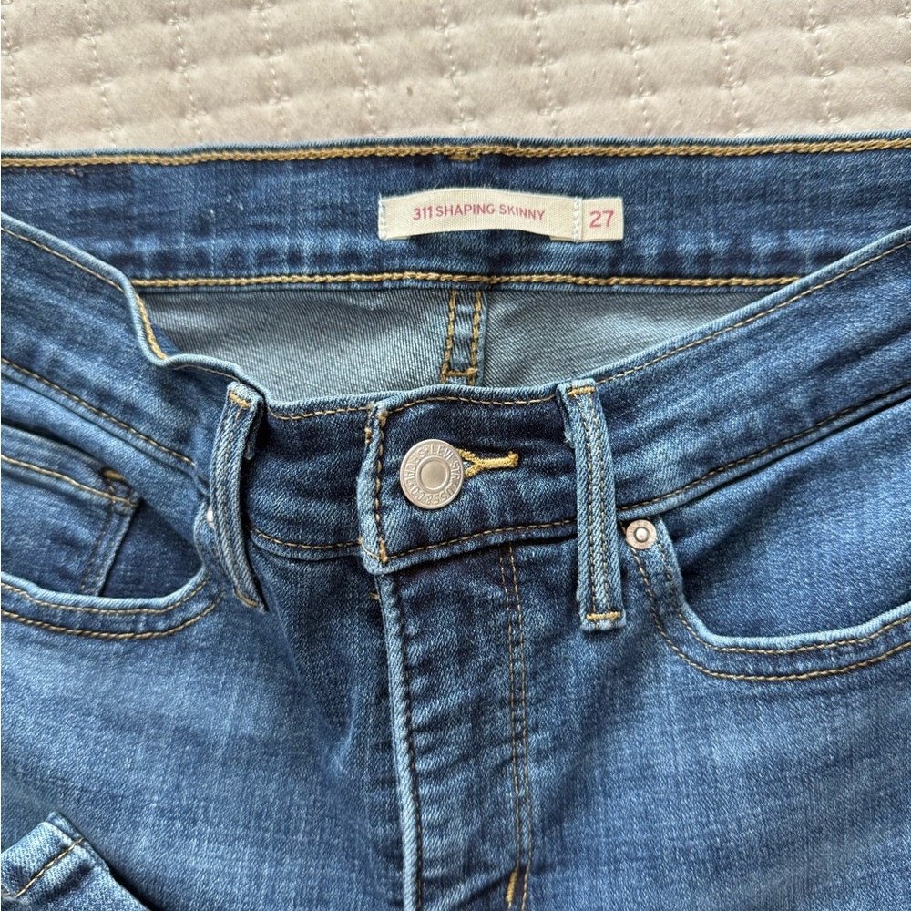 Levi's Women's Blue Shaping Skinny Jeans